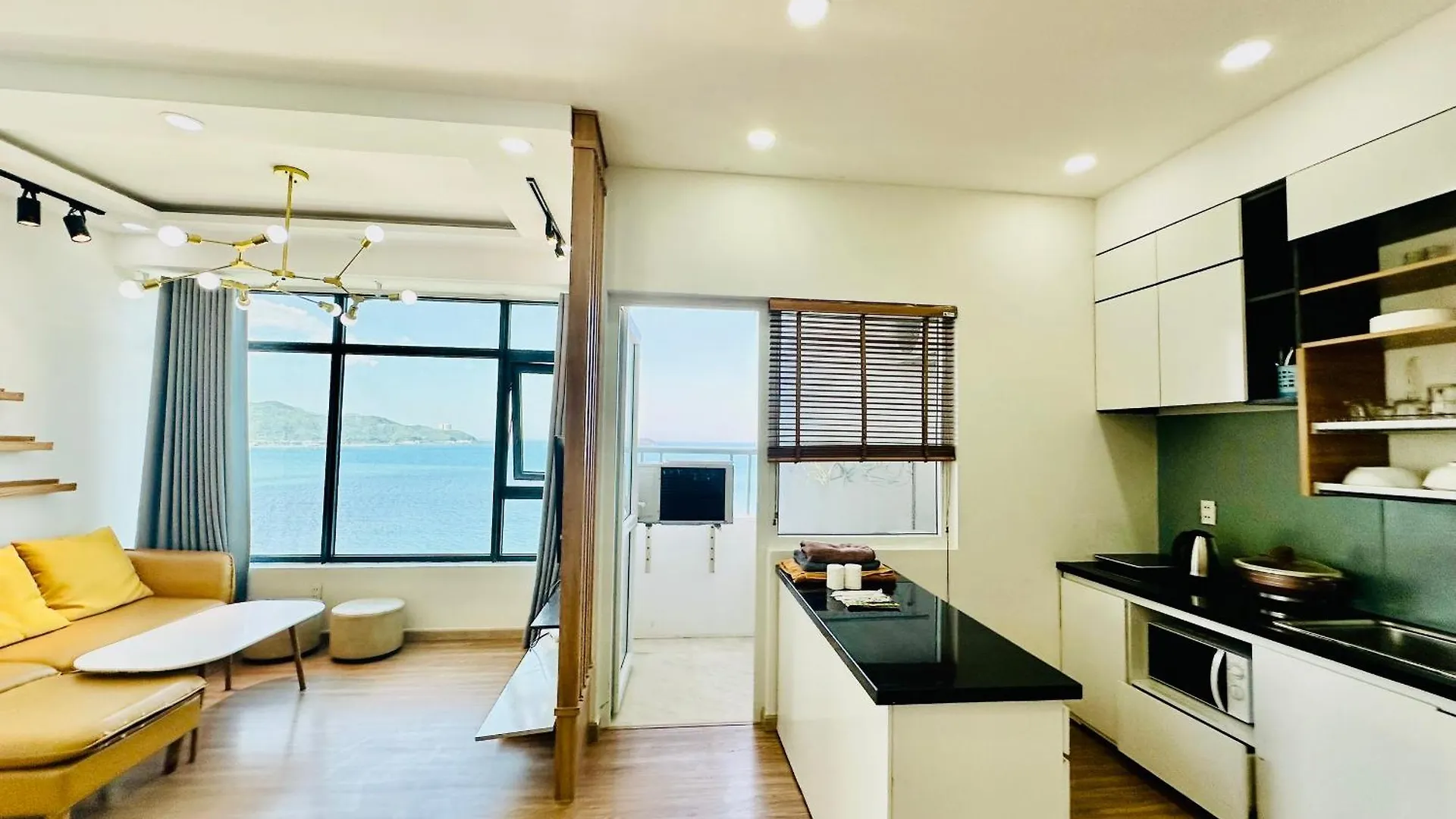 Chill Apartment Hon Chong Beach Nha Trang 0*,  Vietnam